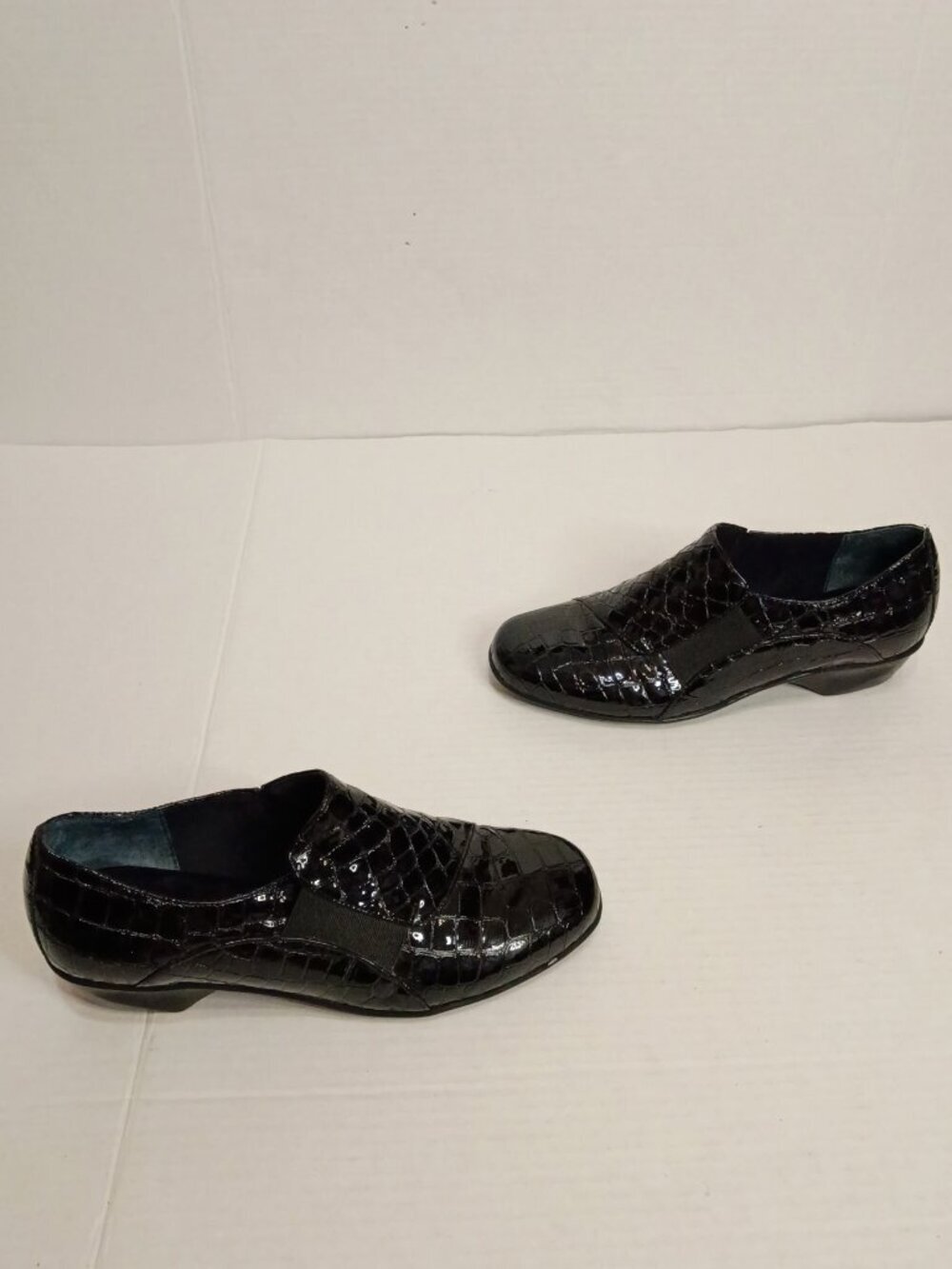 Walking Cradles Teri Black Croc Patent Leather Loafers Women's Size 7.5W - Picture 4 of 7